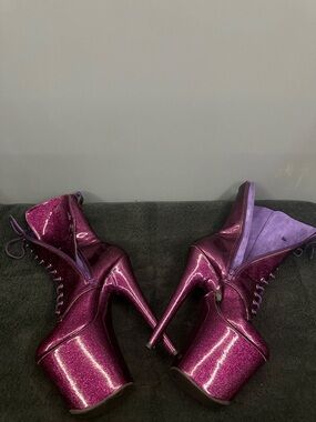 Pleaser Purple Glitter Well Worn Platform Heeled Boots